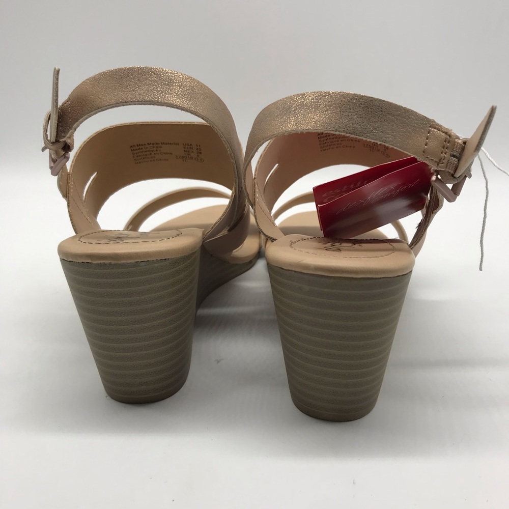 Women's Elastic Ankle Strap Low Wedge Sandals - Picture 4 of 4
